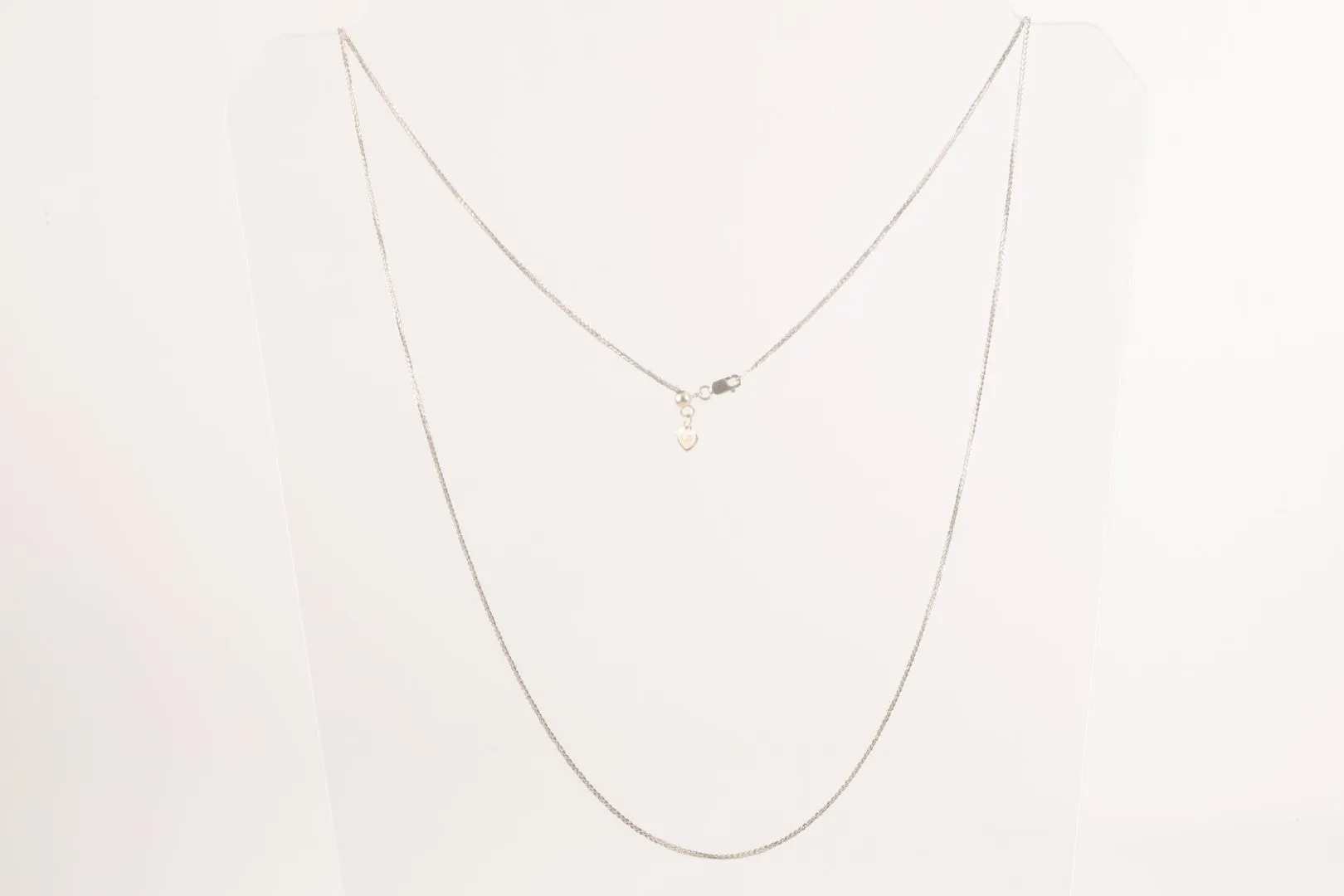 26" 14k White Gold Flat Curb Chain Necklace (3.92g.)