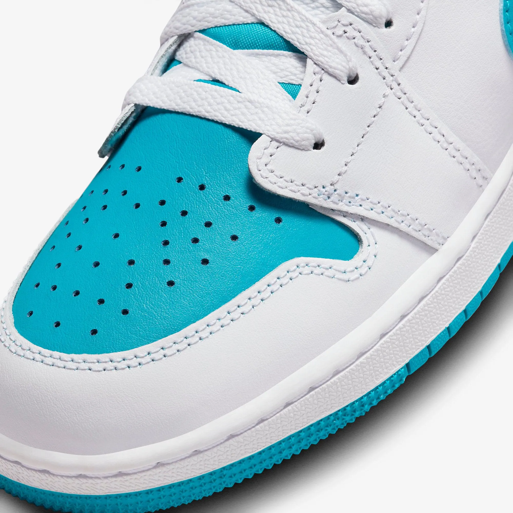 (GS) Air Jordan 1 Low 'Aquatone' (2023) 553560-174