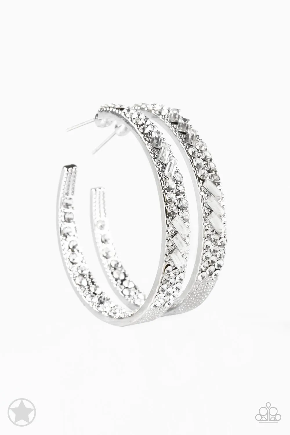 Paparazzi Accessories  - GLITZY By Association #E89 - White Earrings