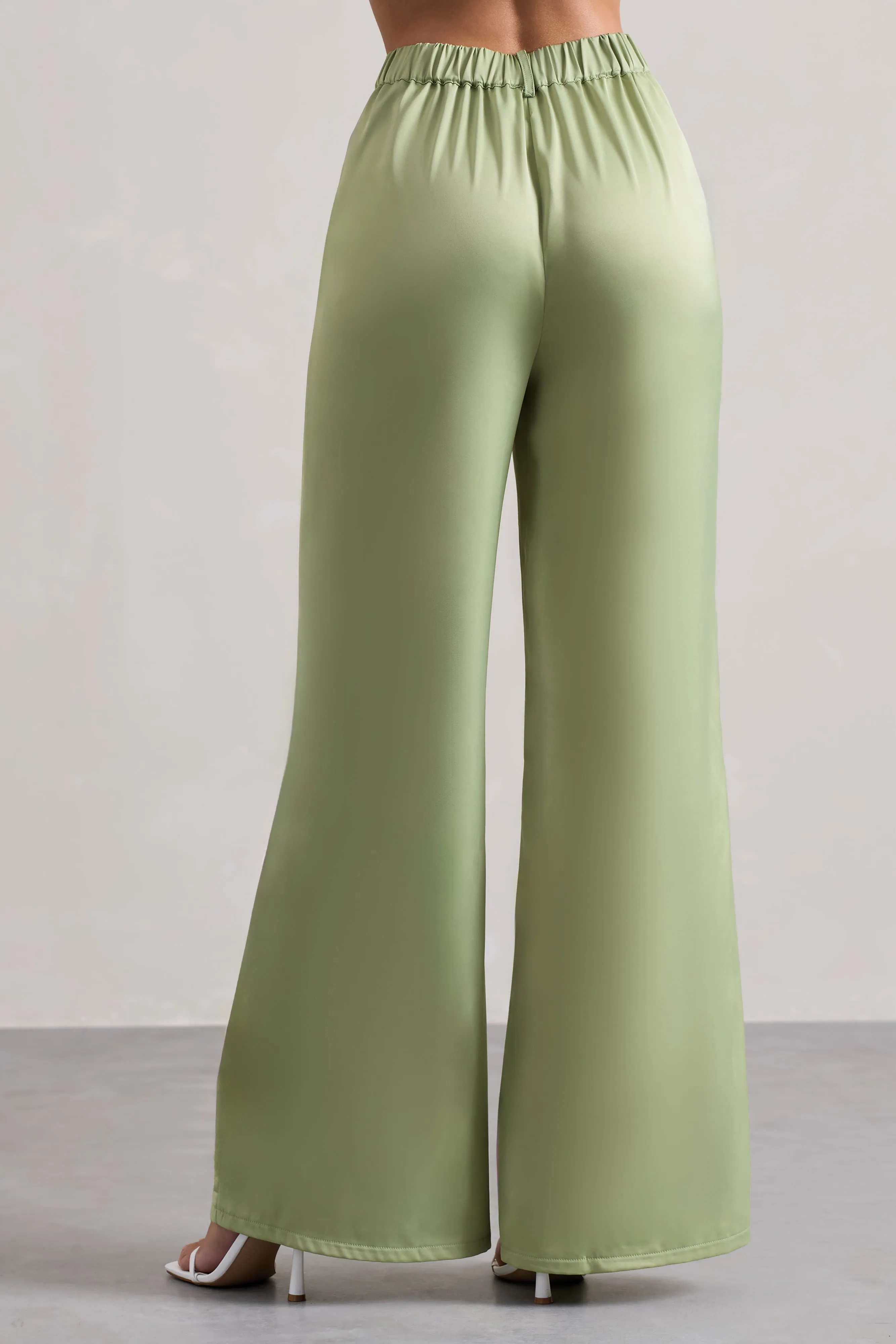 Your Way |  Pantalon en satin couleur vert pale et jambes larges